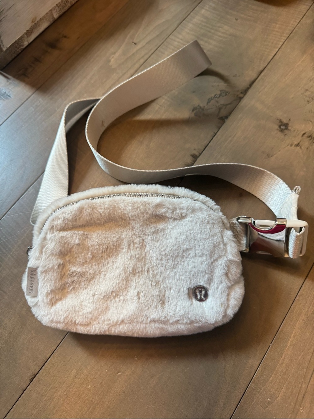 Lululemon Everywhere Belt Bag 1L Fleece Light Ivory Cream NWOT